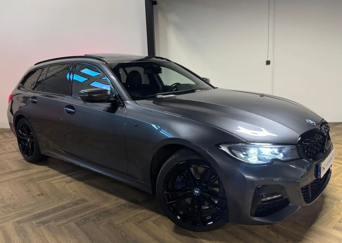 320e xDrive M-pakket Plus PANO KEYLESS