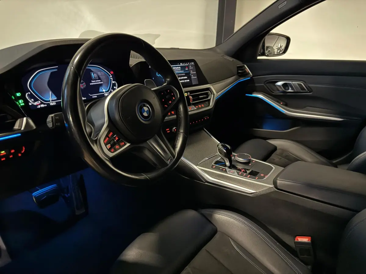 320e xDrive M-pakket Plus PANO KEYLESS