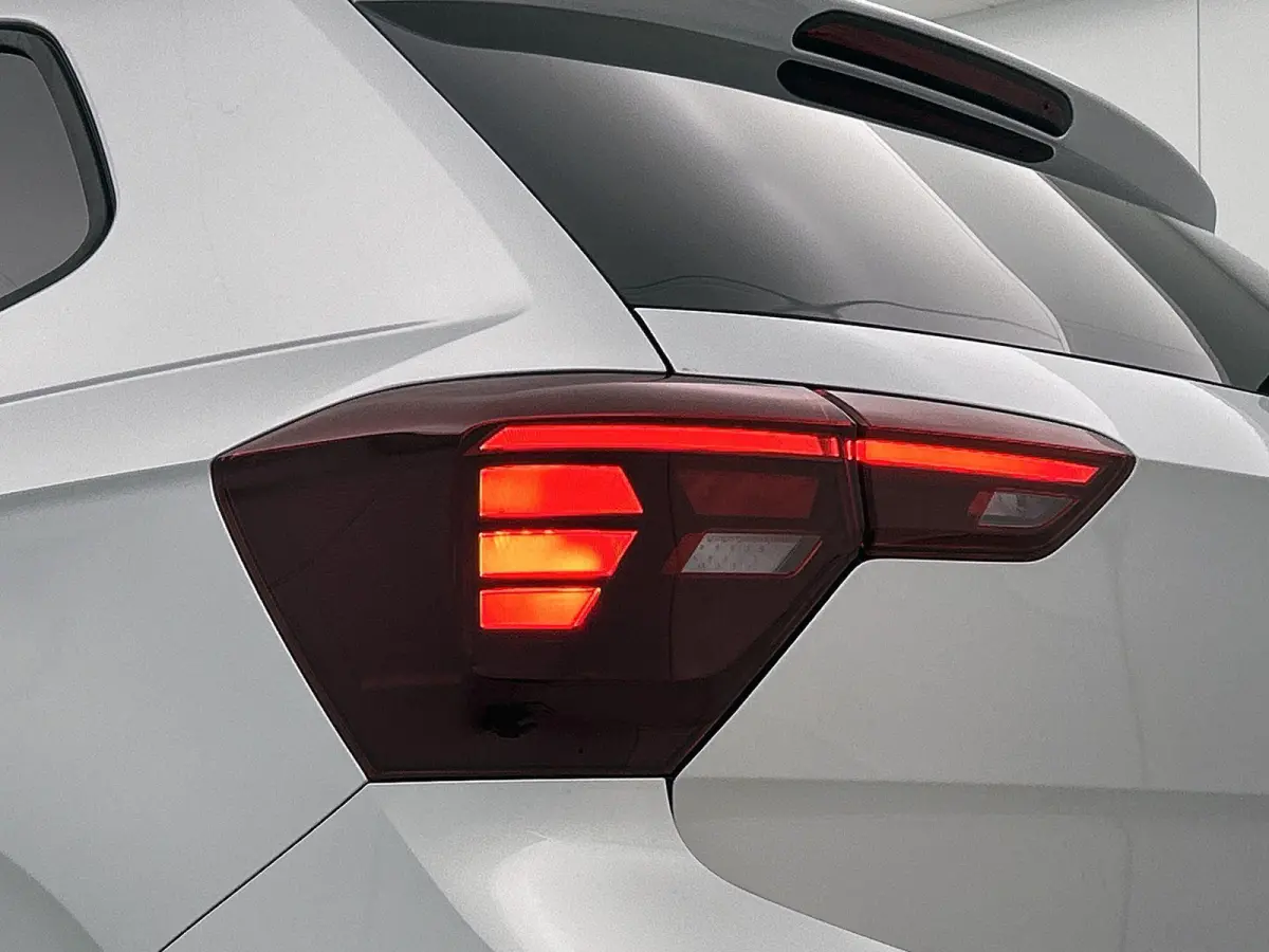 1.0 TSI Life Edition 95 PK | Navigatie | Camera | Apple Carplay | Android Auto | Climate Control | Digital Cockpit | Adaptive Cruise Control | LED |