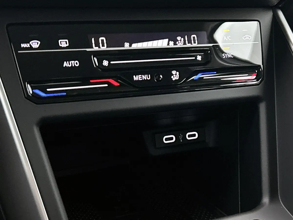 1.0 TSI Life Edition 95 PK | Navigatie | Camera | Apple Carplay | Android Auto | Climate Control | Digital Cockpit | Adaptive Cruise Control | LED |
