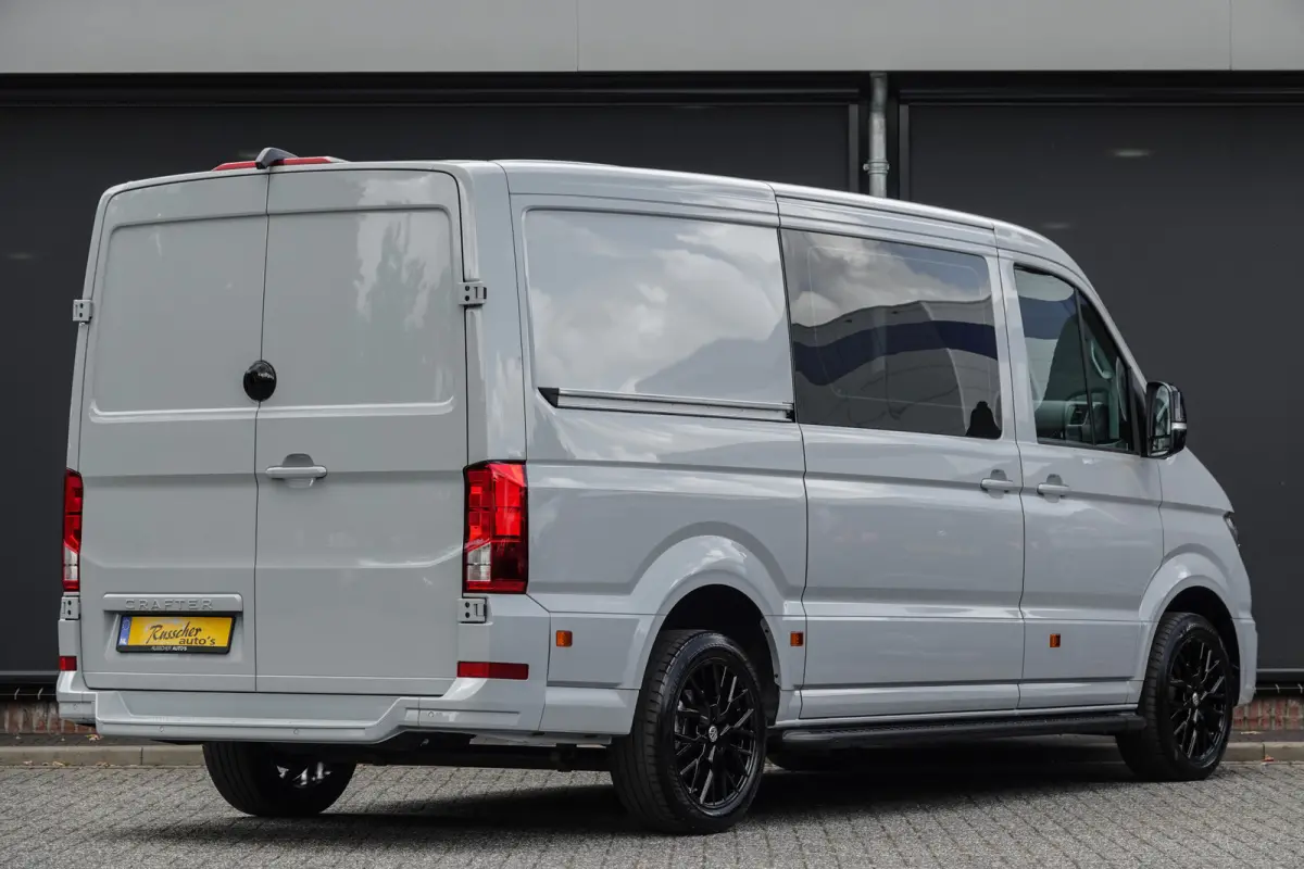 L3H2 | 177Pk Aut. | | Nieuw Model | 10,4'' Navigatie | 19'' | Traffic Grey