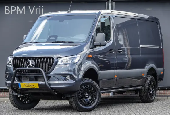 4x4 319Cdi 190Pk 9G-tronic | L2H1 | 2x Schuifdeur | 4WD | AWD | Bullbar | Treeplanken | 18'' All Terrain | Tenoriet Grijs