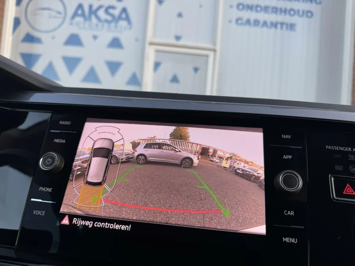 1.0 TSI 95PK Highline DSG ACC LED Camera Blindspot CarPlay Navi Garantie