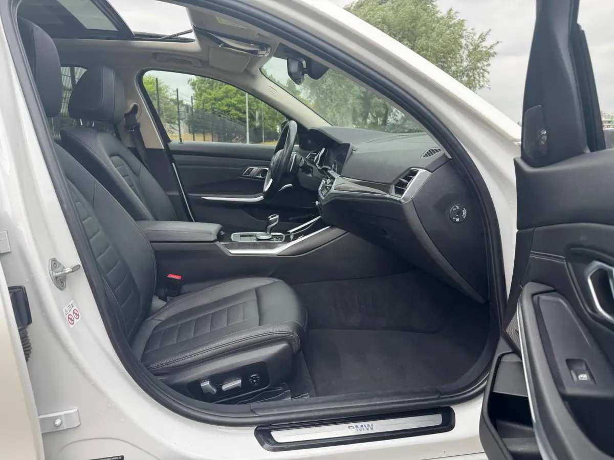 330e xDrive High Executive Laser Pano 360Cam MEGA VOL!!