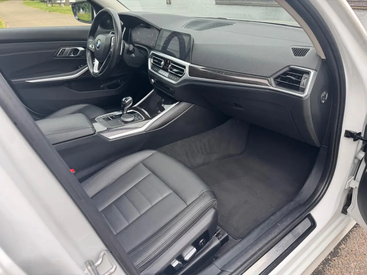 330e xDrive High Executive Laser Pano 360Cam MEGA VOL!!