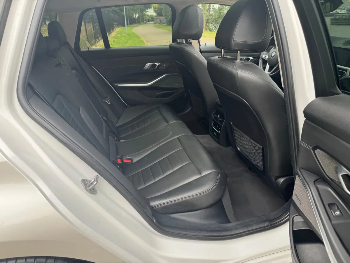 330e xDrive High Executive Laser Pano 360Cam MEGA VOL!!