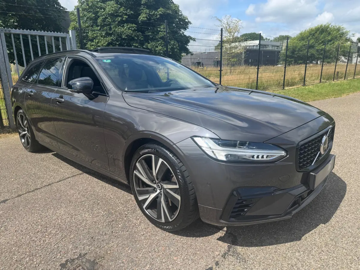 2.0 T6 AWD Recharge R-Design Facelift Panodak 1eig Full LED Trekhaak