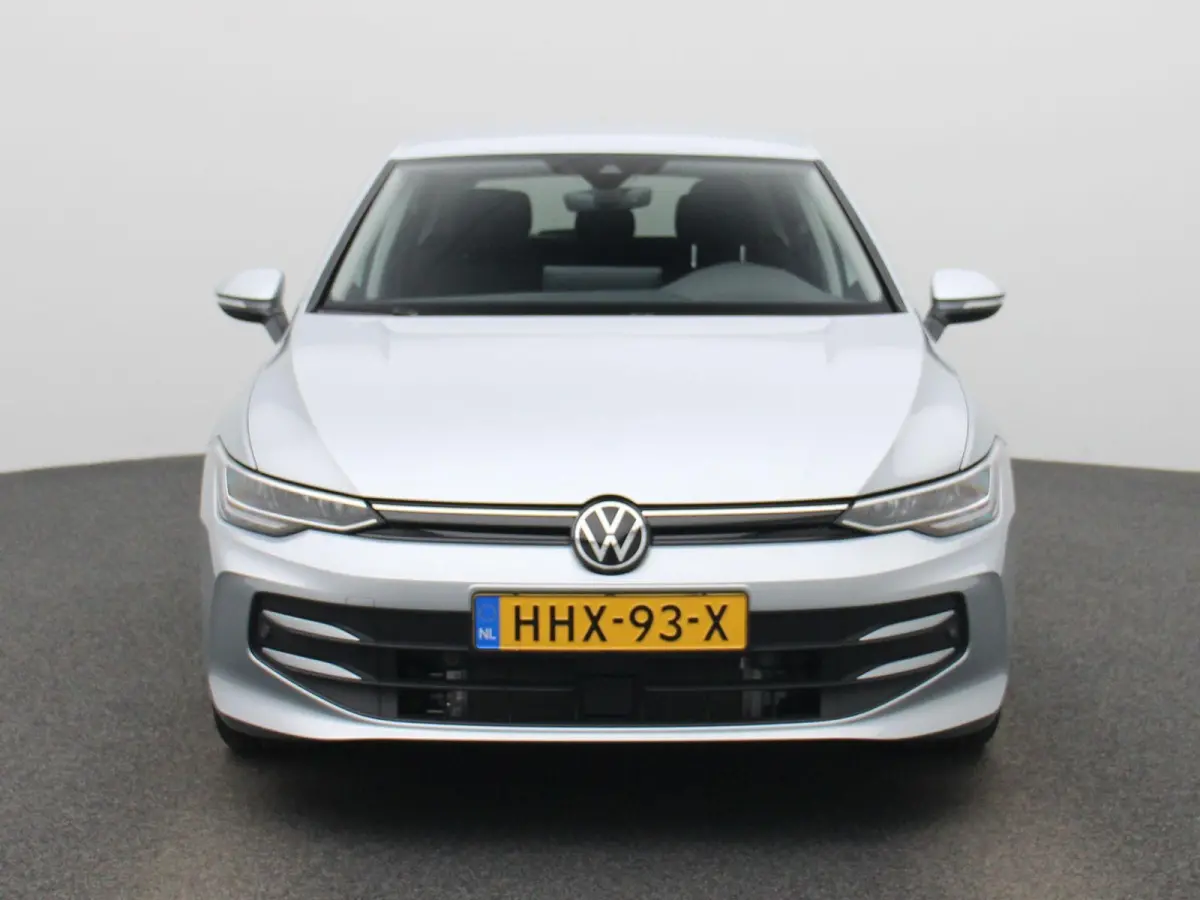 1.5 eHybrid Life Edition | Navigatie | Draadloze Apple Carplay | Adaptieve cruise control | Lane assist | Stoelverwarming | Stuurwielverwarming | Climate control | Achteruitrij camera | Park