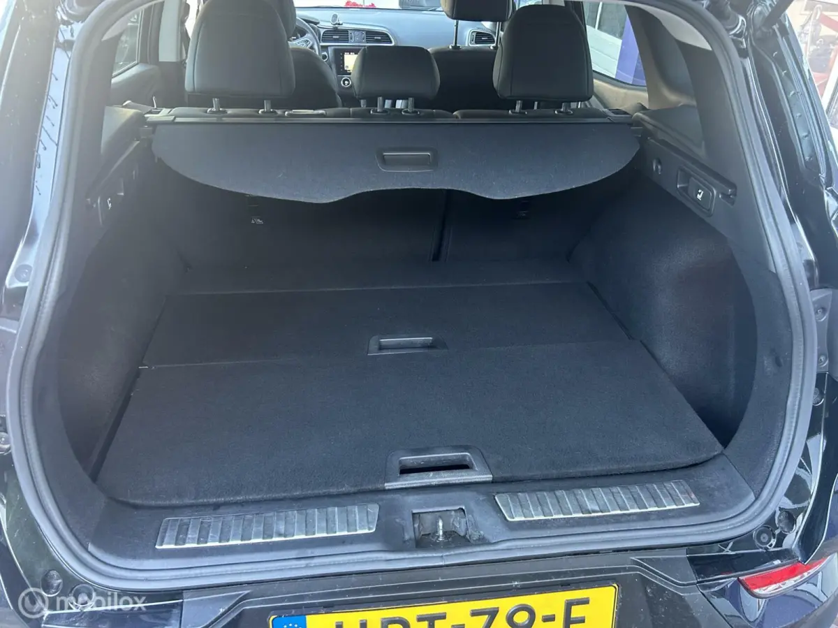 1.3 TCe Black Edition * AUTOMAAT * NAVIGATIE