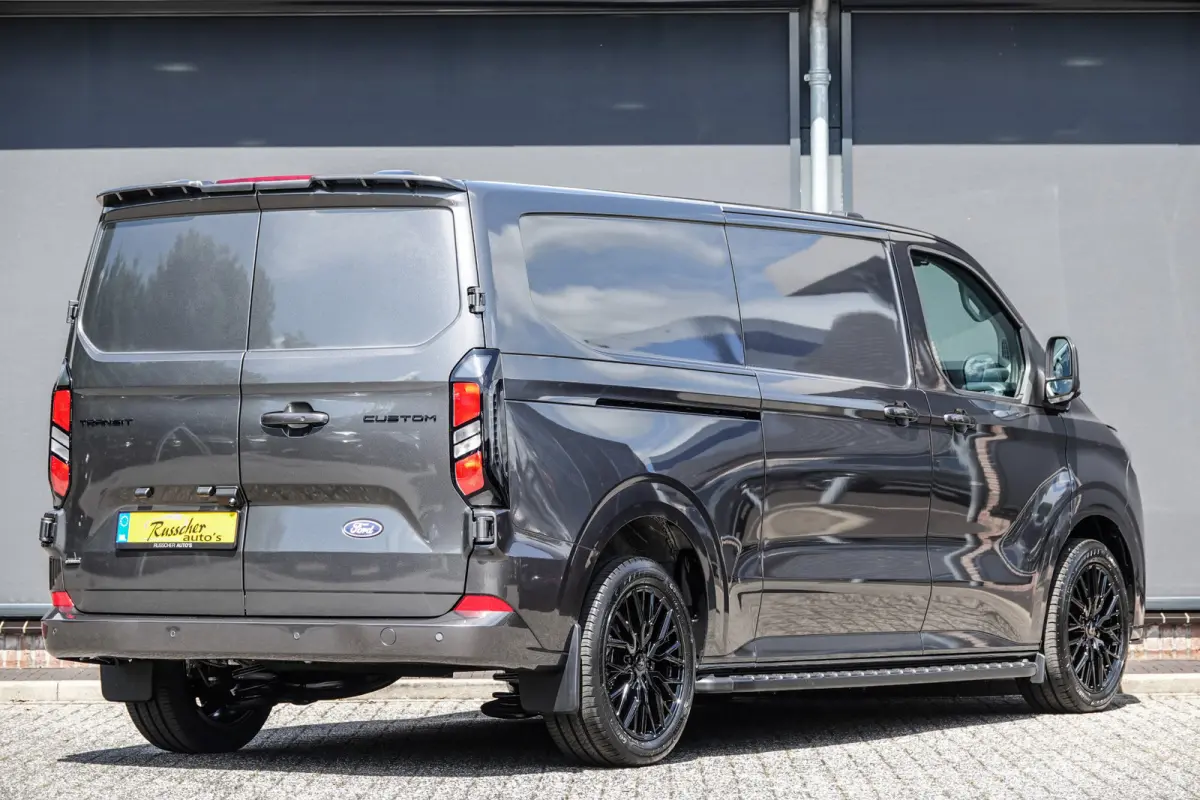 L2H1 2.5PHEV 233Pk Aut. | Limited | Plug-In Hybrid | 360° Camera | 2x Schuifdeur | Spoilerpack | 19'' | Magnetic Grey