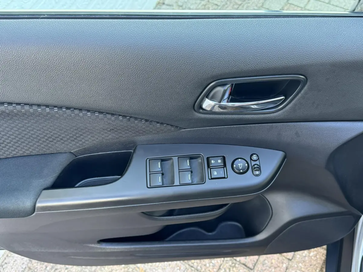 2.0 Comfort Cruise ontrol Climate control Stoelverwarming Achteruitrijcamera Bluetooth