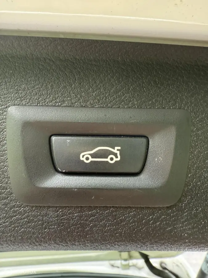 sDrive18d High Executive M Sport Edition