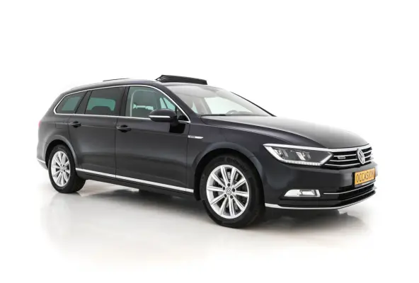 2.0 BiTDI 4Motion Highline (INCL-BTW) Aut. *PANO | ADAPTIVE-CRUISE | DIGI-COCKPIT | NAVI-FULLMAP | LEATHER-ALCANTARA | FULL-LED | ERGONOMIC-COMFORTSEATS | KEYLESS | ECC | PARKPILOT | TOWBAR 