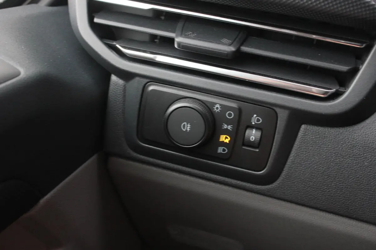 320 2.0 TDCI L2H1 Limited 170PK JB- EDITION / DRIVER ASSISTANCE PACK / 3- ZITS / MY2024 / CAMERA / ADAP.CRUISE