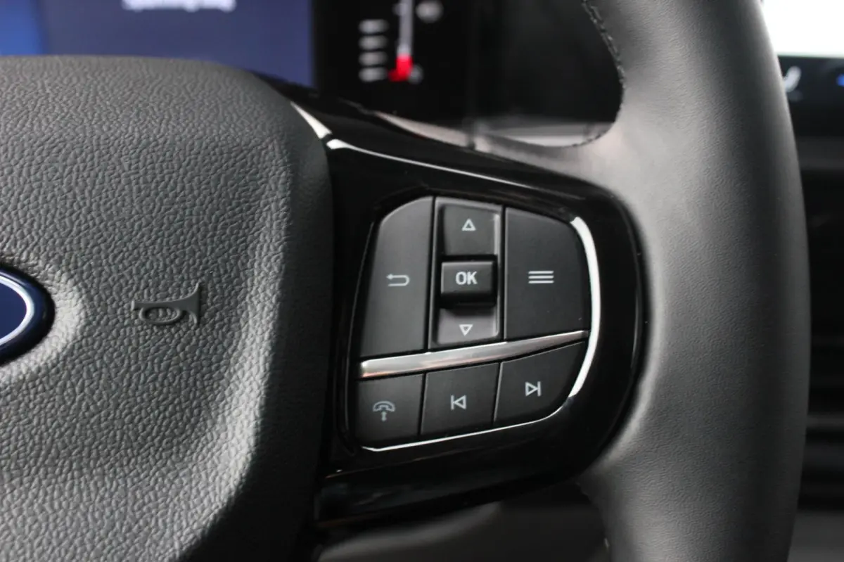 320 2.0 TDCI L2H1 Limited 170PK JB- EDITION / DRIVER ASSISTANCE PACK / 3- ZITS / MY2024 / CAMERA / ADAP.CRUISE