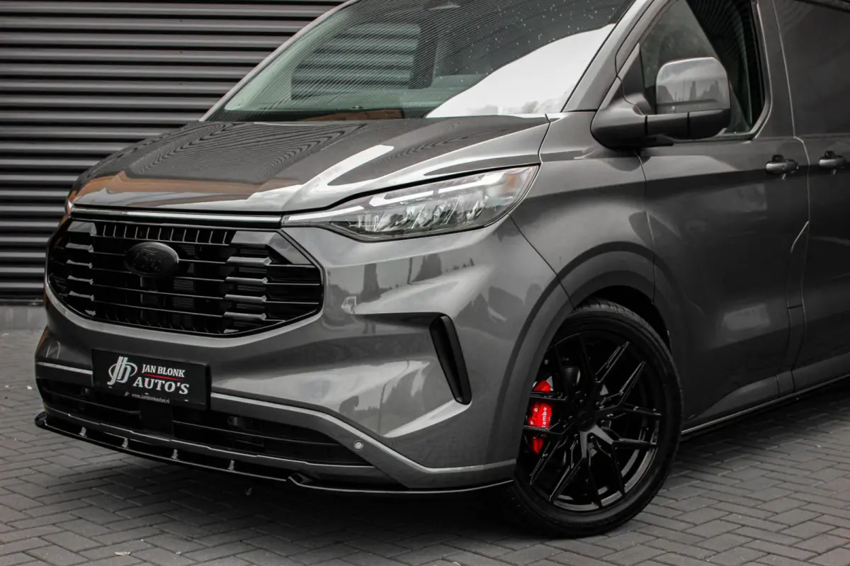 320 2.0 TDCI L2H1 Limited 170PK JB- EDITION / DRIVER ASSISTANCE PACK / 3- ZITS / MY2024 / CAMERA / ADAP.CRUISE