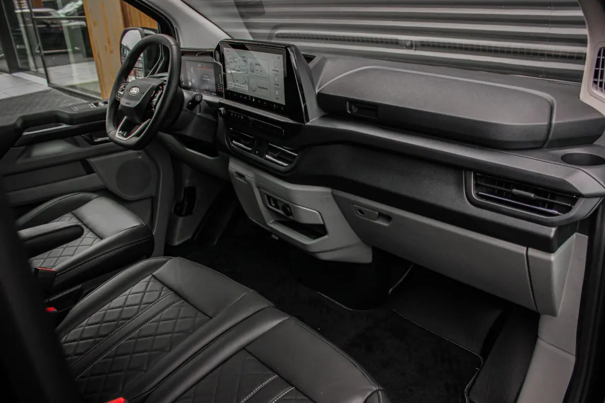 320 2.0 TDCI L2H1 Limited 170PK JB- EDITION / DRIVER ASSISTANCE PACK / 3- ZITS / MY2024 / CAMERA / ADAP.CRUISE