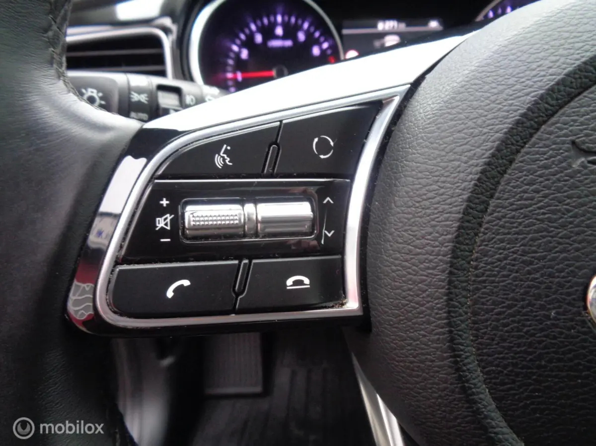1.4 T-GDi Executive/AUTOMAAT/Navi/Panoramadak/Half Leer/18''Lm/Trekhaak/JBL-sound/1st eig