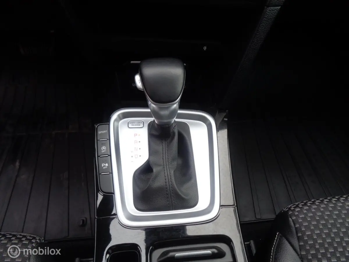 1.4 T-GDi Executive/AUTOMAAT/Navi/Panoramadak/Half Leer/18''Lm/Trekhaak/JBL-sound/1st eig