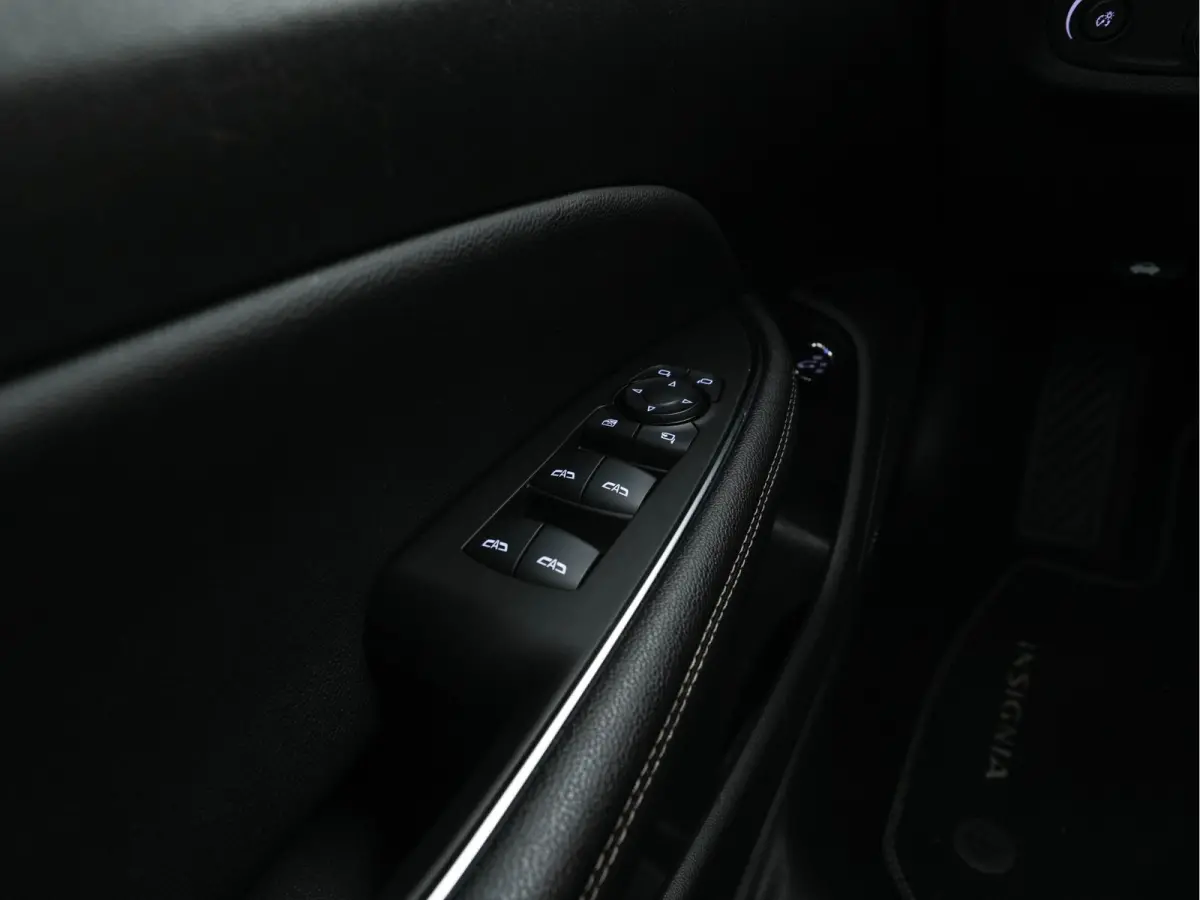 2.0 Turbo GS-Sport-Line Aut. *FULL-LEATHER | BOSE-SOUND | HEAD-UP | ADAPT.CRUISE | FULL-LED | MEMORY-PACK | SPORT/HEATED/COOLED/MASSAGE-SEATS  | NAVI-FULLMAP | GREY-WRAPPED | KEYLESS | CAMER