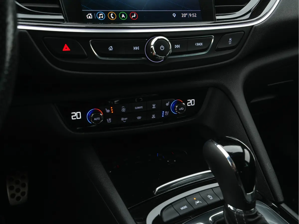 2.0 Turbo GS-Sport-Line Aut. *FULL-LEATHER | BOSE-SOUND | HEAD-UP | ADAPT.CRUISE | FULL-LED | MEMORY-PACK | SPORT/HEATED/COOLED/MASSAGE-SEATS  | NAVI-FULLMAP | GREY-WRAPPED | KEYLESS | CAMER