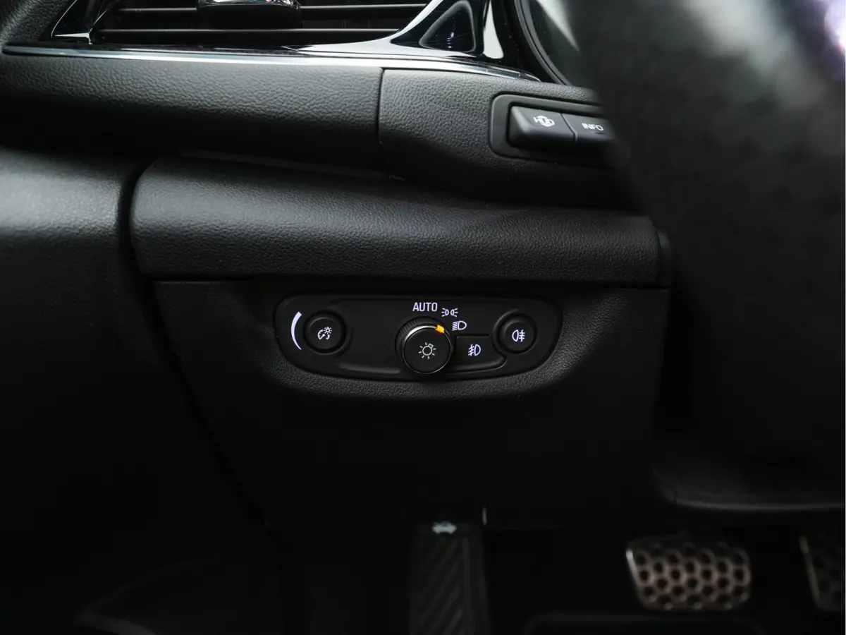 2.0 Turbo GS-Sport-Line Aut. *FULL-LEATHER | BOSE-SOUND | HEAD-UP | ADAPT.CRUISE | FULL-LED | MEMORY-PACK | SPORT/HEATED/COOLED/MASSAGE-SEATS  | NAVI-FULLMAP | GREY-WRAPPED | KEYLESS | CAMER