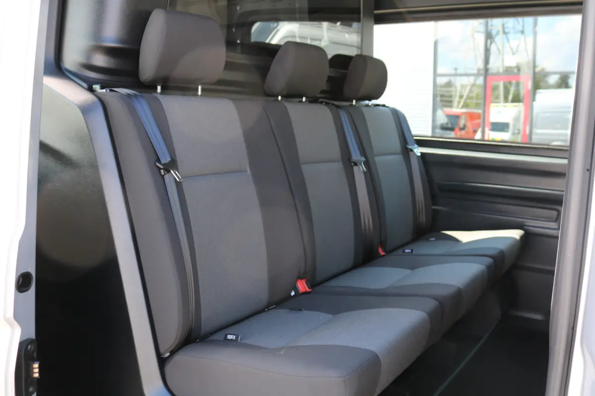 2.0 TDI 140pk L3 H3 DC Automaat Airco Navigatie Apple Carplay Camera