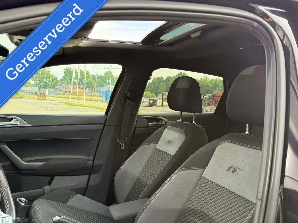 1.0 TSI 3xR-Line/Pano/Navi/camera/keyless/Beatsaudio