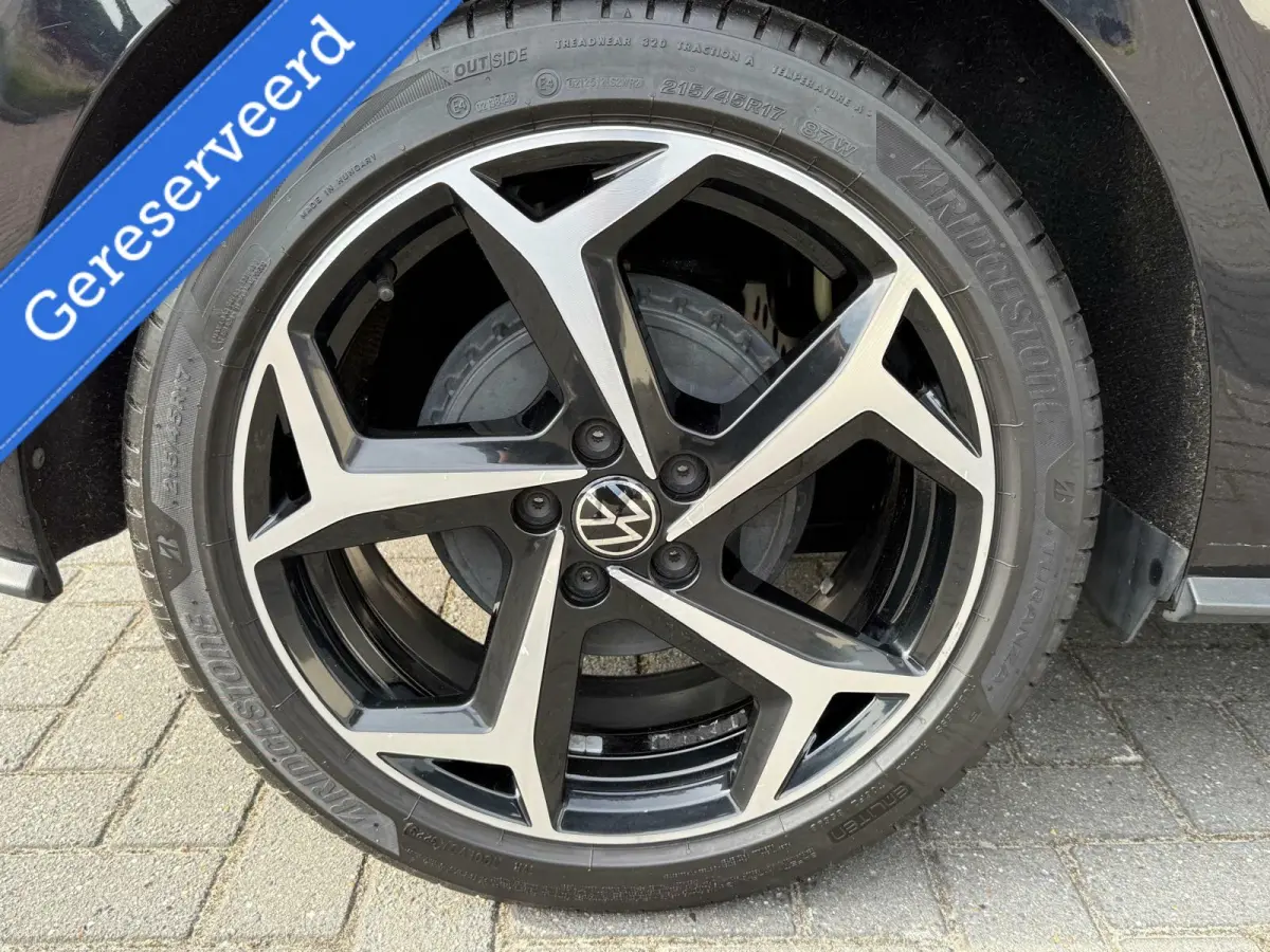 1.0 TSI 3xR-Line/Pano/Navi/camera/keyless/Beatsaudio