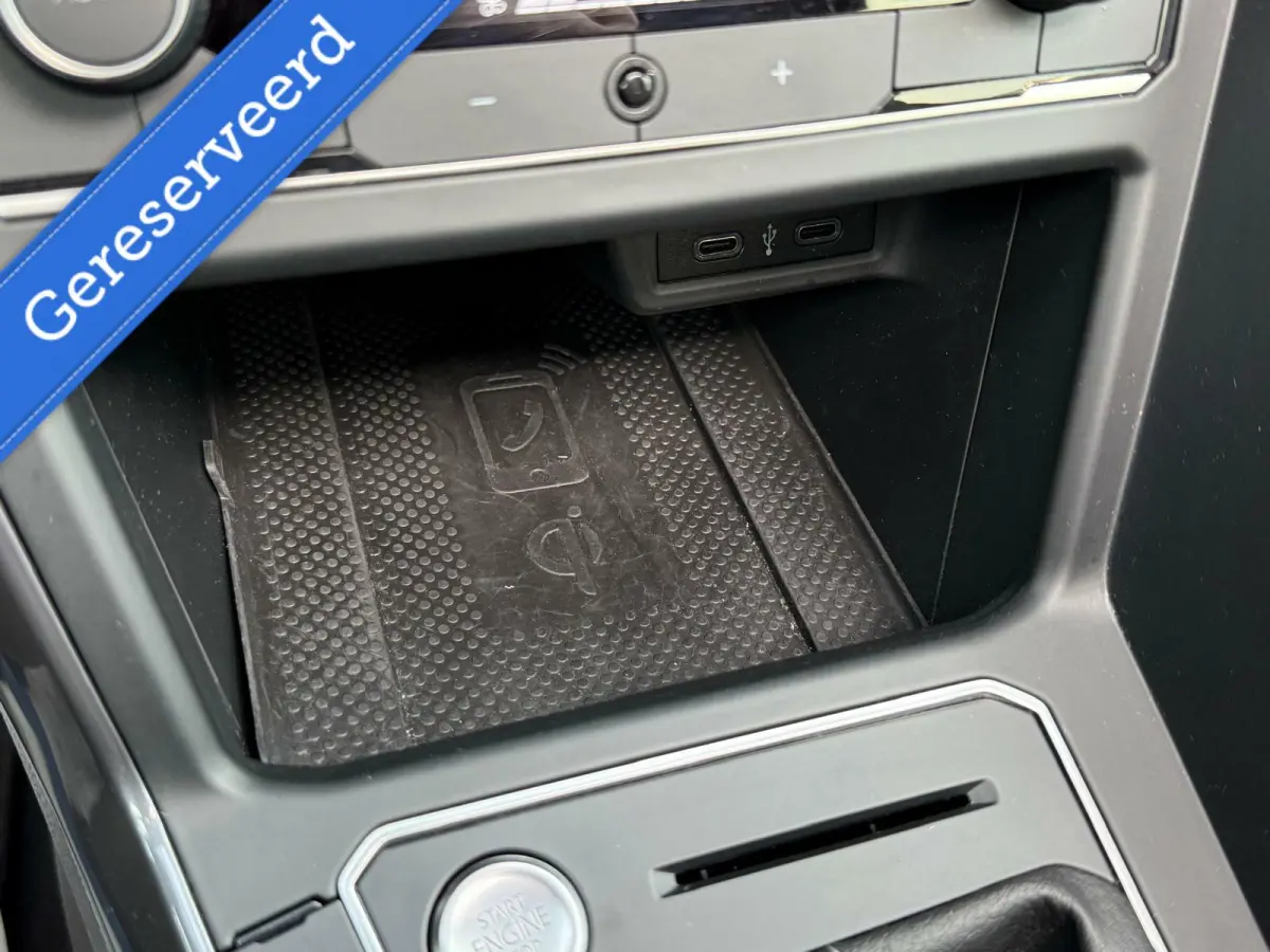 1.0 TSI 3xR-Line/Pano/Navi/camera/keyless/Beatsaudio
