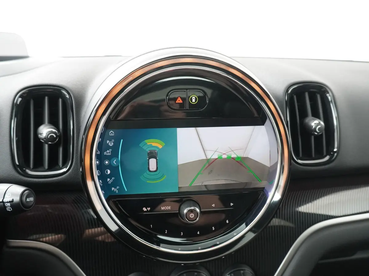 Cooper SE ALL4 John Cooper Works | Achteruitrijcamera | Panoramadak | Stuurwielverwarming | Head-Up Display | John Cooper Works uitvoering |