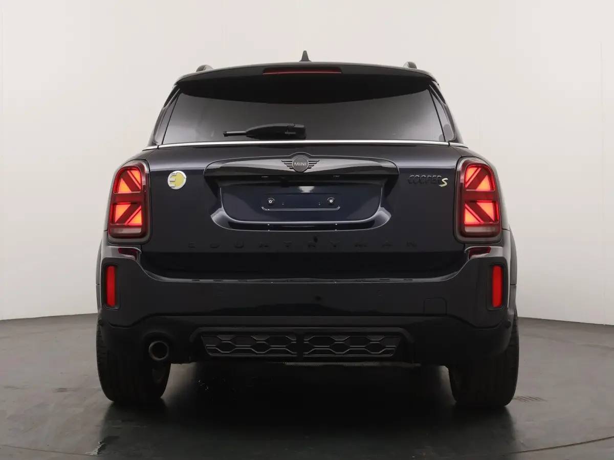 Cooper SE ALL4 John Cooper Works | Achteruitrijcamera | Panoramadak | Stuurwielverwarming | Head-Up Display | John Cooper Works uitvoering |