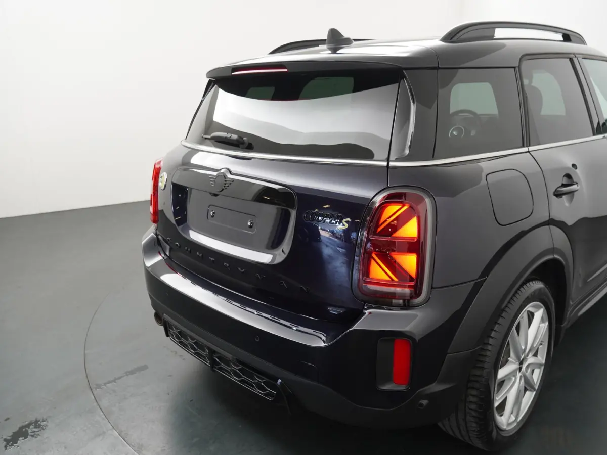 Cooper SE ALL4 John Cooper Works | Achteruitrijcamera | Panoramadak | Stuurwielverwarming | Head-Up Display | John Cooper Works uitvoering |