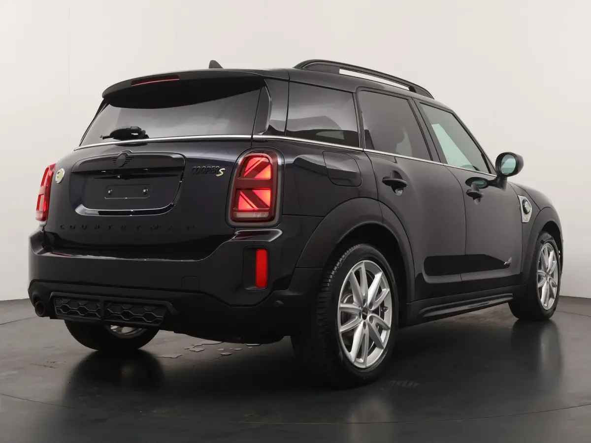 Cooper SE ALL4 John Cooper Works | Achteruitrijcamera | Panoramadak | Stuurwielverwarming | Head-Up Display | John Cooper Works uitvoering |
