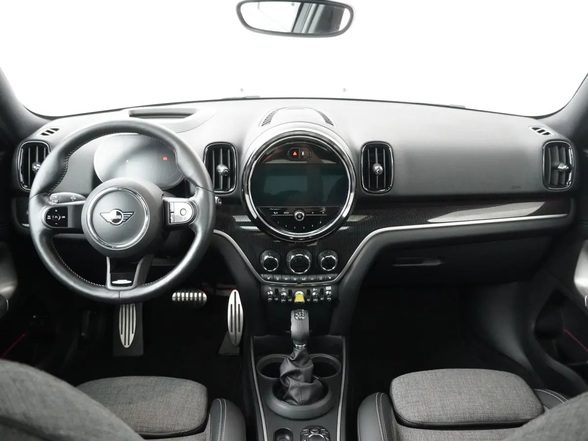 Cooper SE ALL4 John Cooper Works | Achteruitrijcamera | Panoramadak | Stuurwielverwarming | Head-Up Display | John Cooper Works uitvoering |