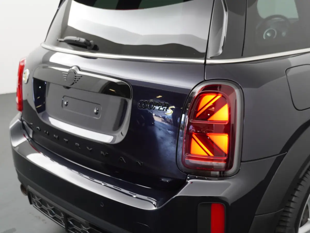 Cooper SE ALL4 John Cooper Works | Achteruitrijcamera | Panoramadak | Stuurwielverwarming | Head-Up Display | John Cooper Works uitvoering |