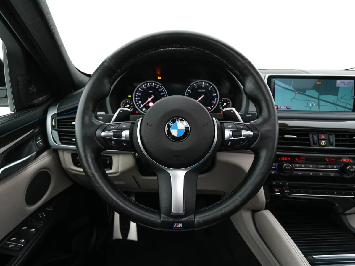 xDrive50i High-Executive M-Sportpack Aut. *PANO | HEAD-UP | TWO-COLOUR-LUXURYLEATHER | FULL-LED | MEMORY-PACK | HARMAN/KARDON-SOUNDSYSTEM |  | BLIND-SPOT | KEYLESS | CAMERA | COMFORT-SEATS |