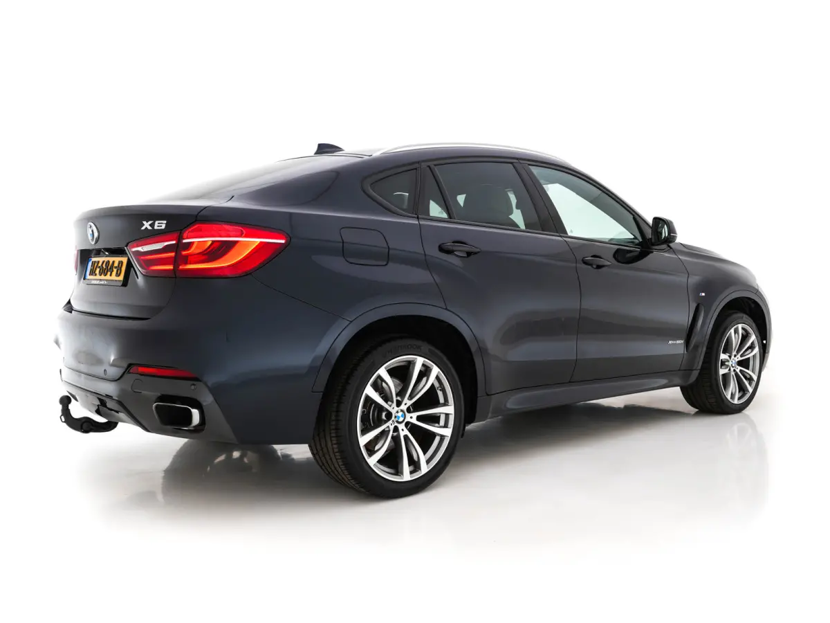 xDrive50i High-Executive M-Sportpack Aut. *PANO | HEAD-UP | TWO-COLOUR-LUXURYLEATHER | FULL-LED | MEMORY-PACK | HARMAN/KARDON-SOUNDSYSTEM |  | BLIND-SPOT | KEYLESS | CAMERA | COMFORT-SEATS |