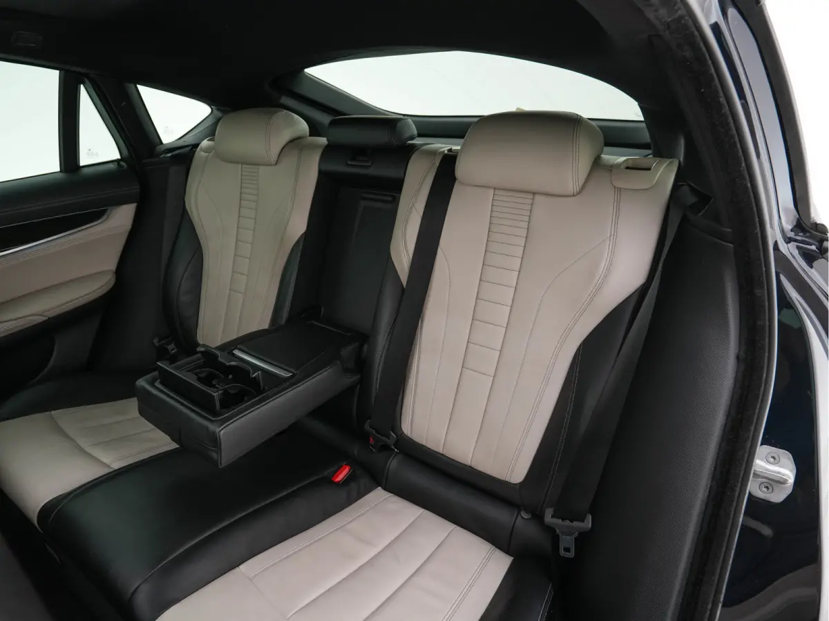 xDrive50i High-Executive M-Sportpack Aut. *PANO | HEAD-UP | TWO-COLOUR-LUXURYLEATHER | FULL-LED | MEMORY-PACK | HARMAN/KARDON-SOUNDSYSTEM |  | BLIND-SPOT | KEYLESS | CAMERA | COMFORT-SEATS |