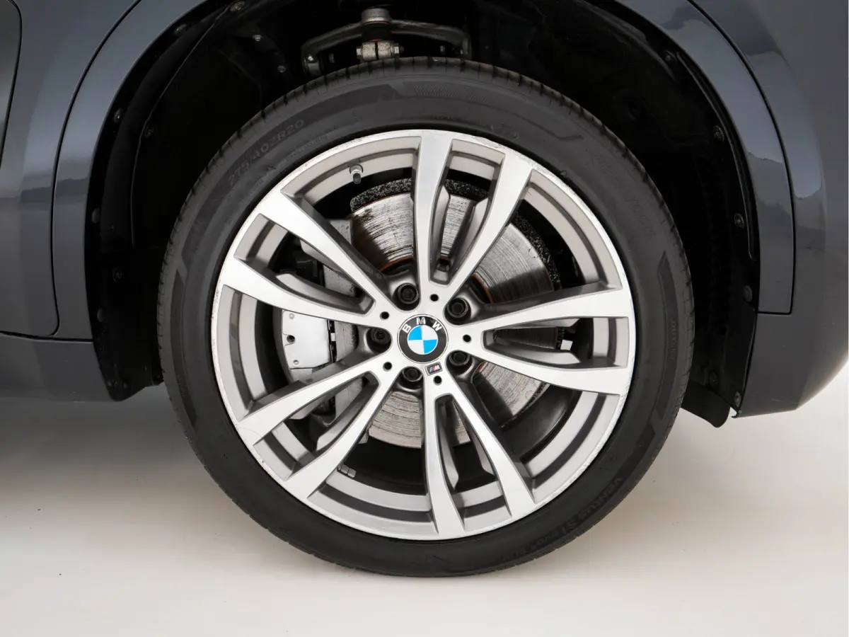 xDrive50i High-Executive M-Sportpack Aut. *PANO | HEAD-UP | TWO-COLOUR-LUXURYLEATHER | FULL-LED | MEMORY-PACK | HARMAN/KARDON-SOUNDSYSTEM |  | BLIND-SPOT | KEYLESS | CAMERA | COMFORT-SEATS |