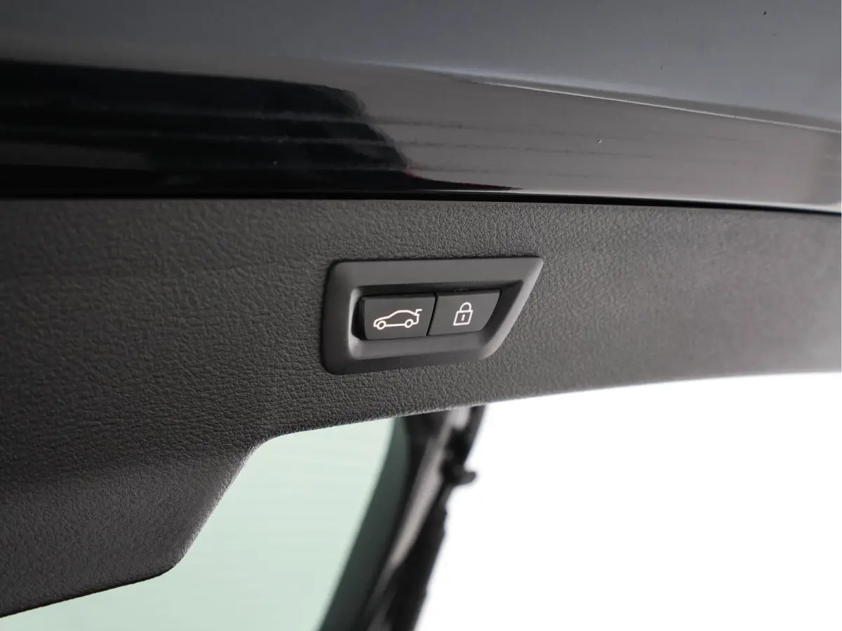 xDrive50i High-Executive M-Sportpack Aut. *PANO | HEAD-UP | TWO-COLOUR-LUXURYLEATHER | FULL-LED | MEMORY-PACK | HARMAN/KARDON-SOUNDSYSTEM |  | BLIND-SPOT | KEYLESS | CAMERA | COMFORT-SEATS |