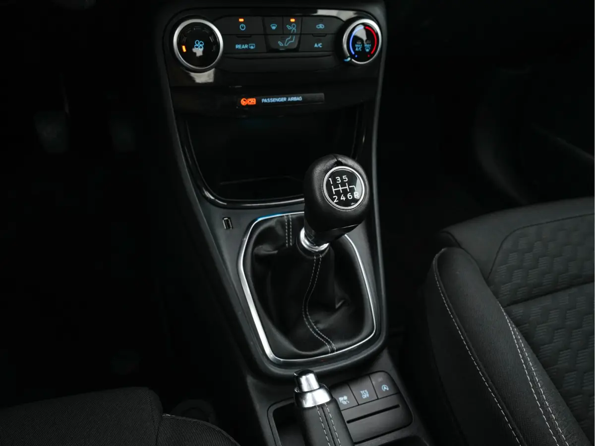 1.0 EcoBoost Titanium (INCL-BTW) *NAVI-FULLMAP | FULL-LED | SPORTSEATS | DAB+ | ECC | CARPLAY | PDC | CRUISE | TOWBAR | LANE-ASSIST | 17''ALU *