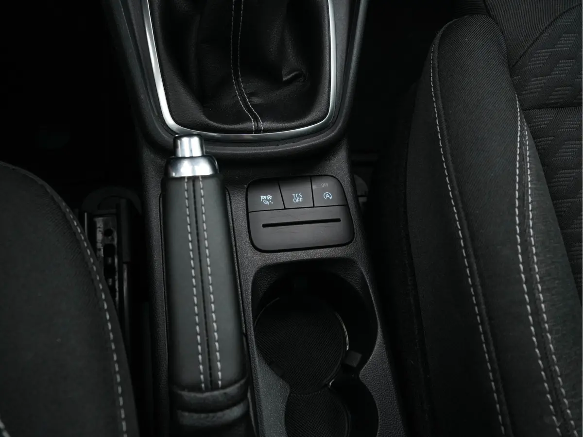 1.0 EcoBoost Titanium (INCL-BTW) *NAVI-FULLMAP | FULL-LED | SPORTSEATS | DAB+ | ECC | CARPLAY | PDC | CRUISE | TOWBAR | LANE-ASSIST | 17''ALU *