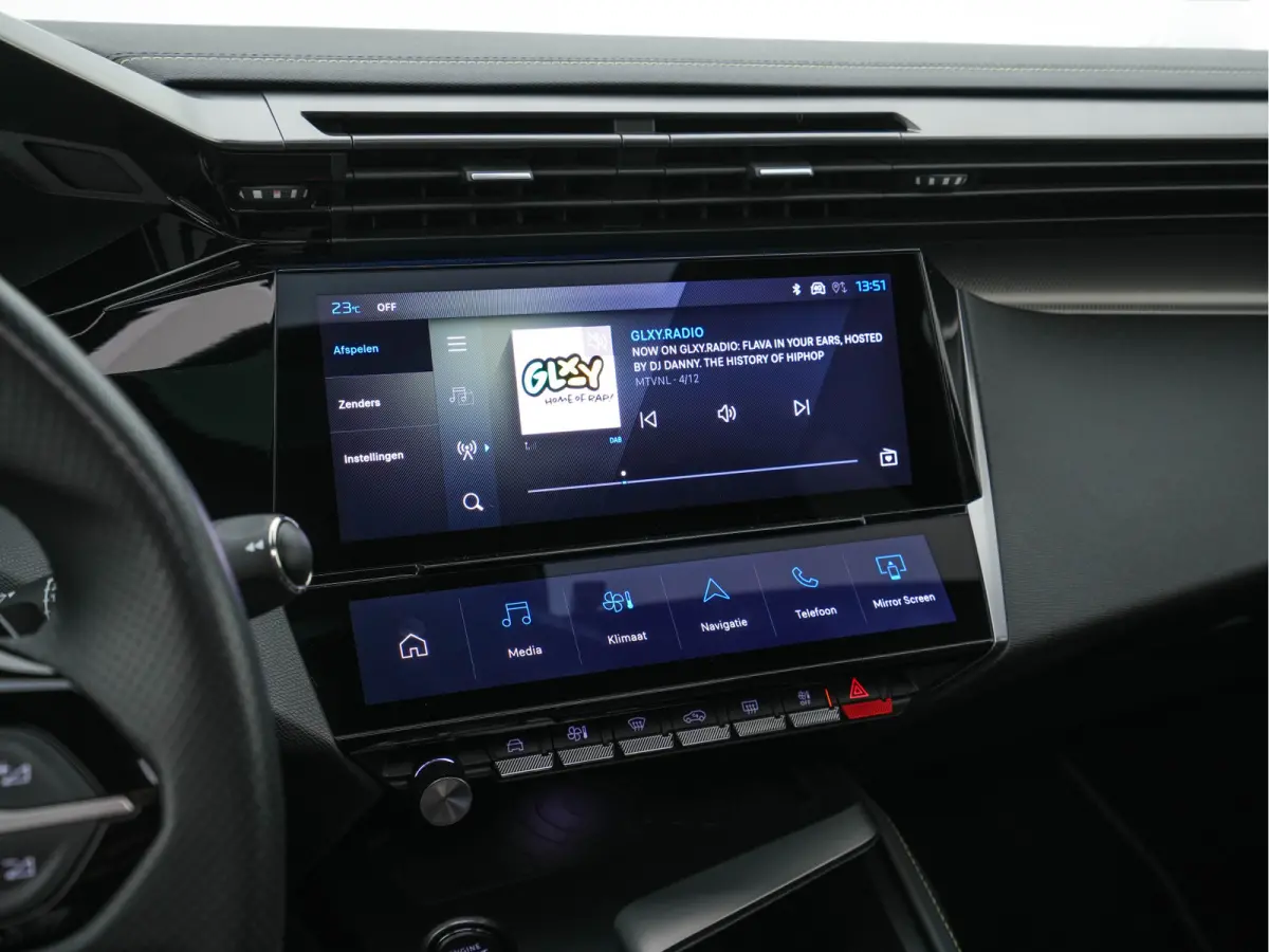 1.6 HYbrid 180 GT-Sport-Pack Business (INCL-BTW) Aut. *PANO | LEATHER-MICROFIBRE | MATRIX-LED | TOPVIEW | MEMORY-PACK | ADAPTIVE-CRUISE | BLINDSPOT | DIGI-COCKPIT | HEATED-SPORTSEATS | KEYLE