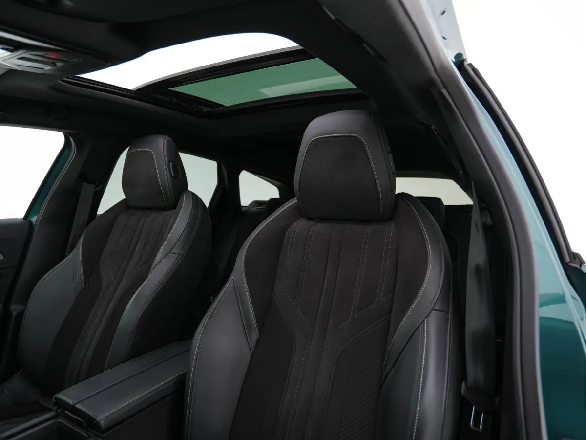 1.6 HYbrid 180 GT-Sport-Pack Business (INCL-BTW) Aut. *PANO | LEATHER-MICROFIBRE | MATRIX-LED | TOPVIEW | MEMORY-PACK | ADAPTIVE-CRUISE | BLINDSPOT | DIGI-COCKPIT | HEATED-SPORTSEATS | KEYLE