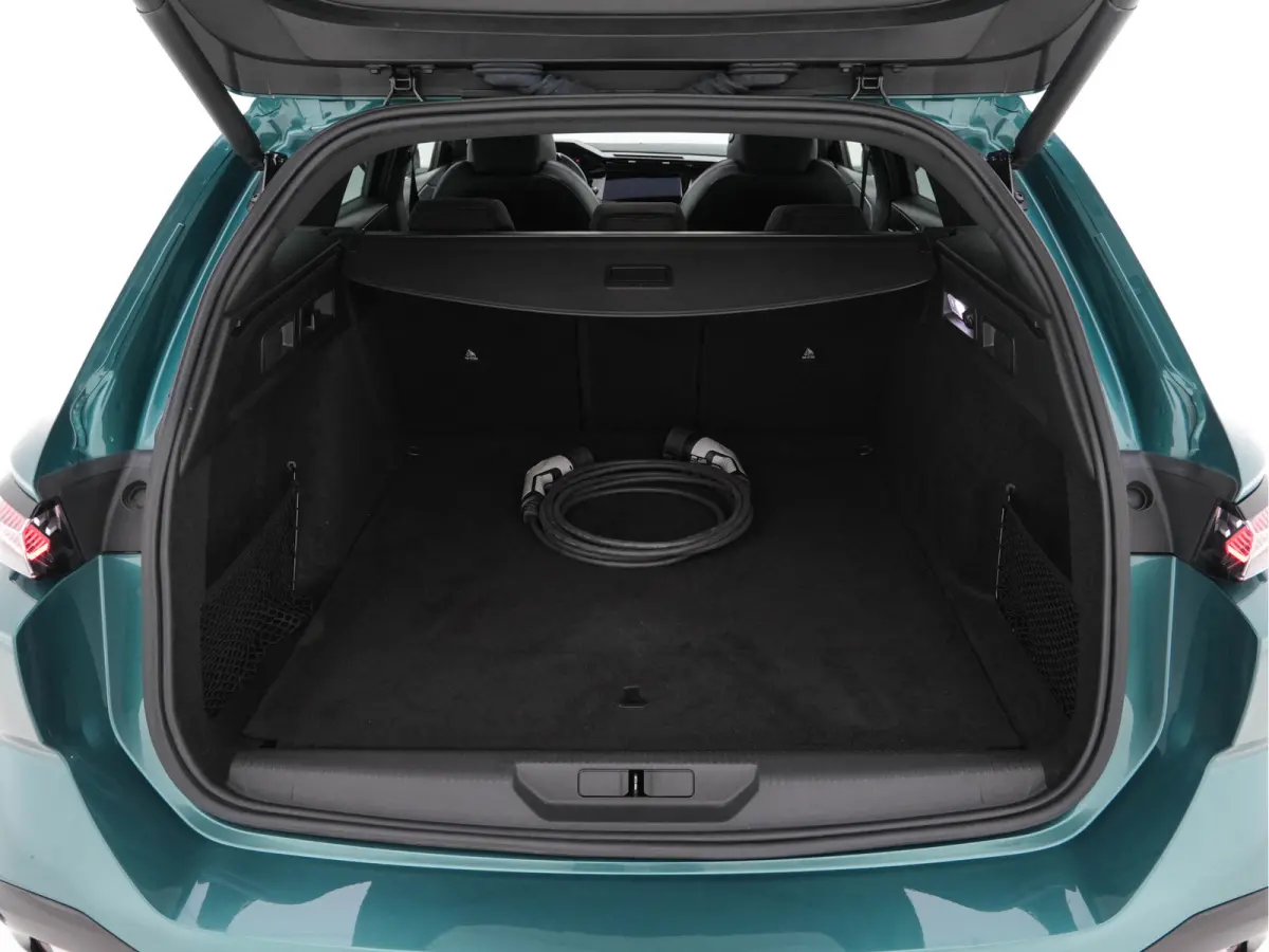 1.6 HYbrid 180 GT-Sport-Pack Business (INCL-BTW) Aut. *PANO | LEATHER-MICROFIBRE | MATRIX-LED | TOPVIEW | MEMORY-PACK | ADAPTIVE-CRUISE | BLINDSPOT | DIGI-COCKPIT | HEATED-SPORTSEATS | KEYLE