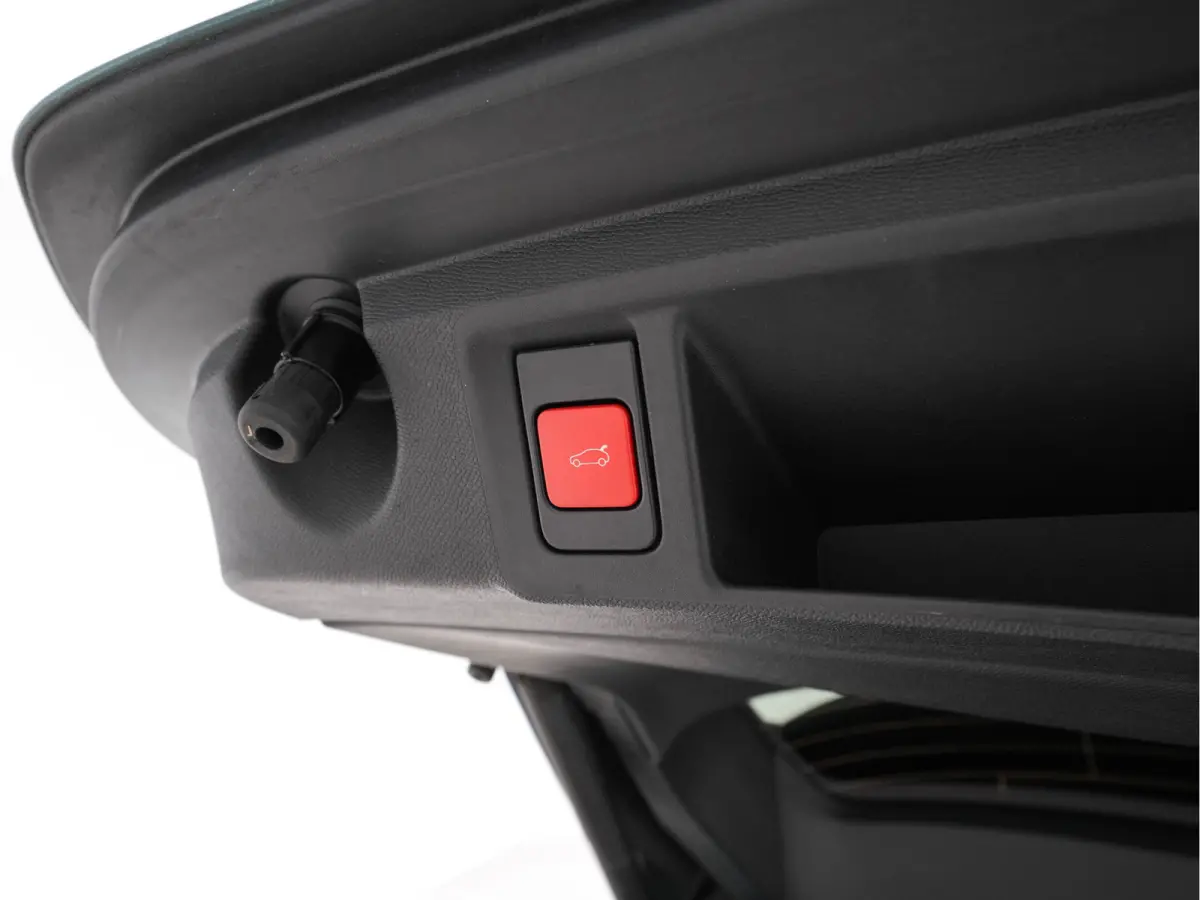 1.6 HYbrid 180 GT-Sport-Pack Business (INCL-BTW) Aut. *PANO | LEATHER-MICROFIBRE | MATRIX-LED | TOPVIEW | MEMORY-PACK | ADAPTIVE-CRUISE | BLINDSPOT | DIGI-COCKPIT | HEATED-SPORTSEATS | KEYLE