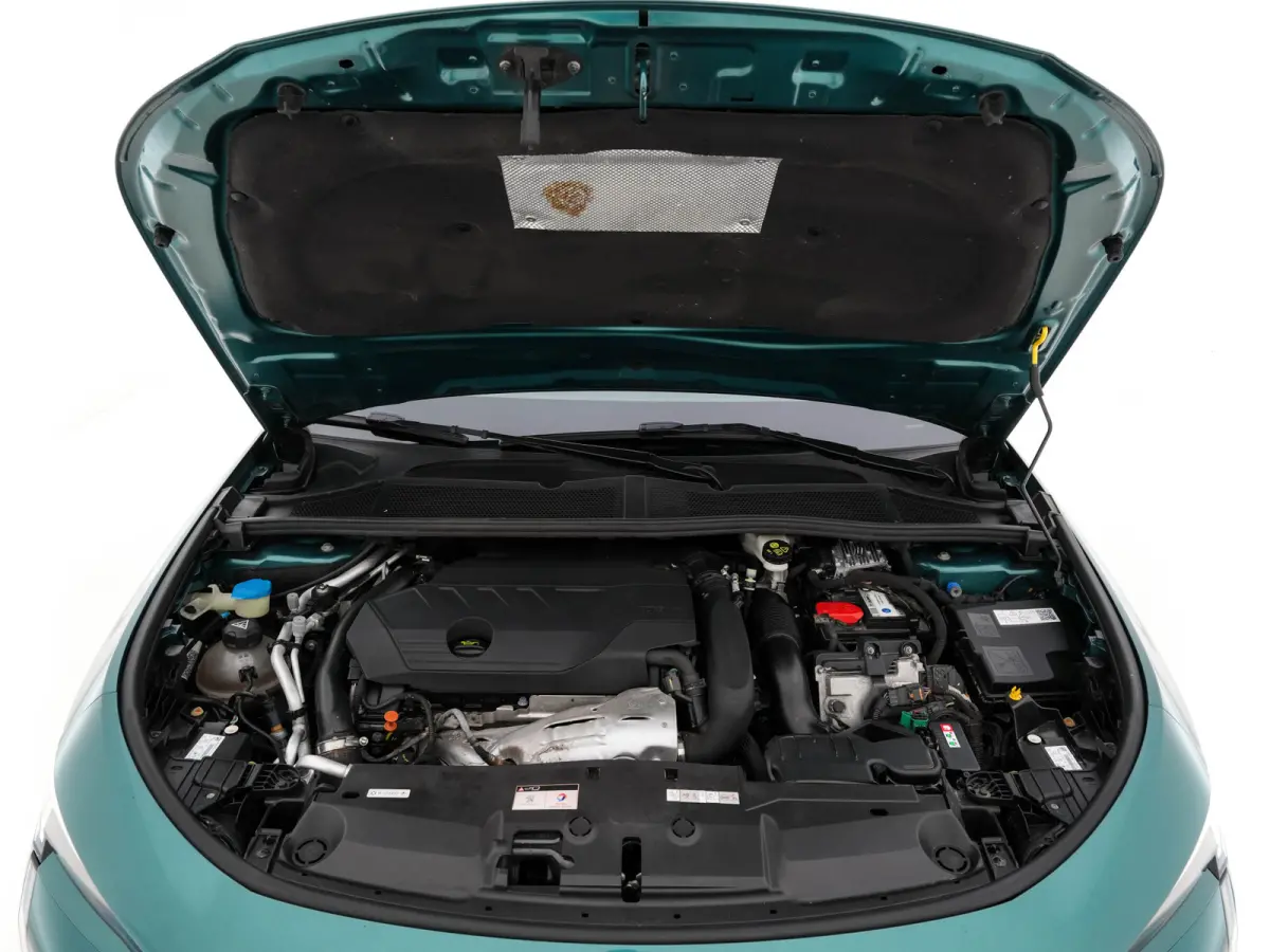 1.6 HYbrid 180 GT-Sport-Pack Business (INCL-BTW) Aut. *PANO | LEATHER-MICROFIBRE | MATRIX-LED | TOPVIEW | MEMORY-PACK | ADAPTIVE-CRUISE | BLINDSPOT | DIGI-COCKPIT | HEATED-SPORTSEATS | KEYLE