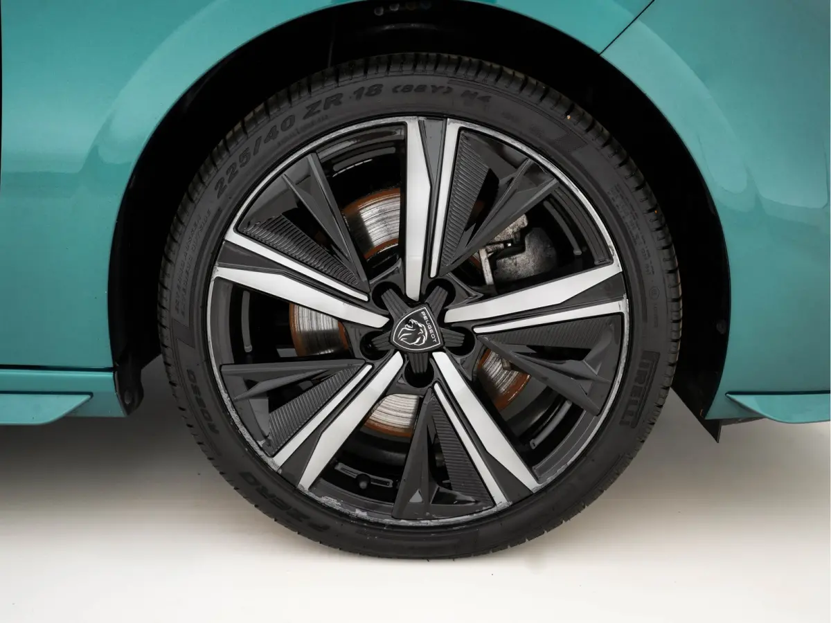 1.6 HYbrid 180 GT-Sport-Pack Business (INCL-BTW) Aut. *PANO | LEATHER-MICROFIBRE | MATRIX-LED | TOPVIEW | MEMORY-PACK | ADAPTIVE-CRUISE | BLINDSPOT | DIGI-COCKPIT | HEATED-SPORTSEATS | KEYLE