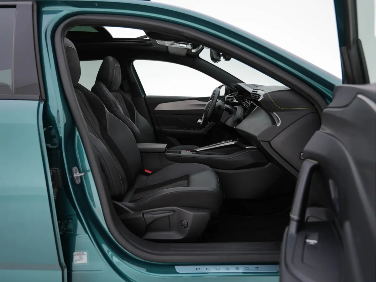1.6 HYbrid 180 GT-Sport-Pack Business (INCL-BTW) Aut. *PANO | LEATHER-MICROFIBRE | MATRIX-LED | TOPVIEW | MEMORY-PACK | ADAPTIVE-CRUISE | BLINDSPOT | DIGI-COCKPIT | HEATED-SPORTSEATS | KEYLE